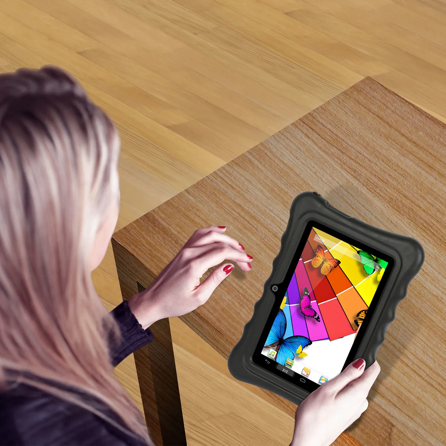 Shock-resistant Silicone Snap-on Case with Stand for 7' Tablets