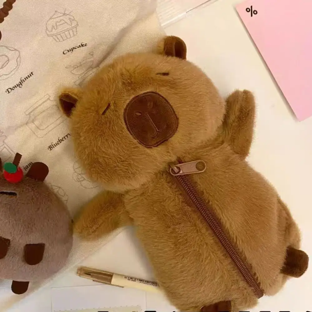 Bolsa para bolígrafos de felpa de capibara de gran capacidad, muñeco de Animal con cremallera, muñeco de peluche de capibara de dibujos animados, bolsa para lápices de felpa Capibara bonita