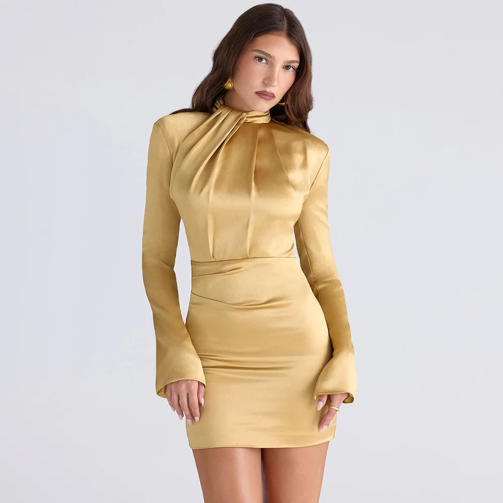 เดรสสั้นรัดรูปผ้าซาตินสีพื้นแขนยาวทรงบานคอเต่าครึ่งตัวสำหรับผู้หญิง รุ่นใหม่ประจำฤดูใบไม้ร่วงและฤดูหนาวปี 2025 เหมาะสำหรับงานปาร์ตี้
