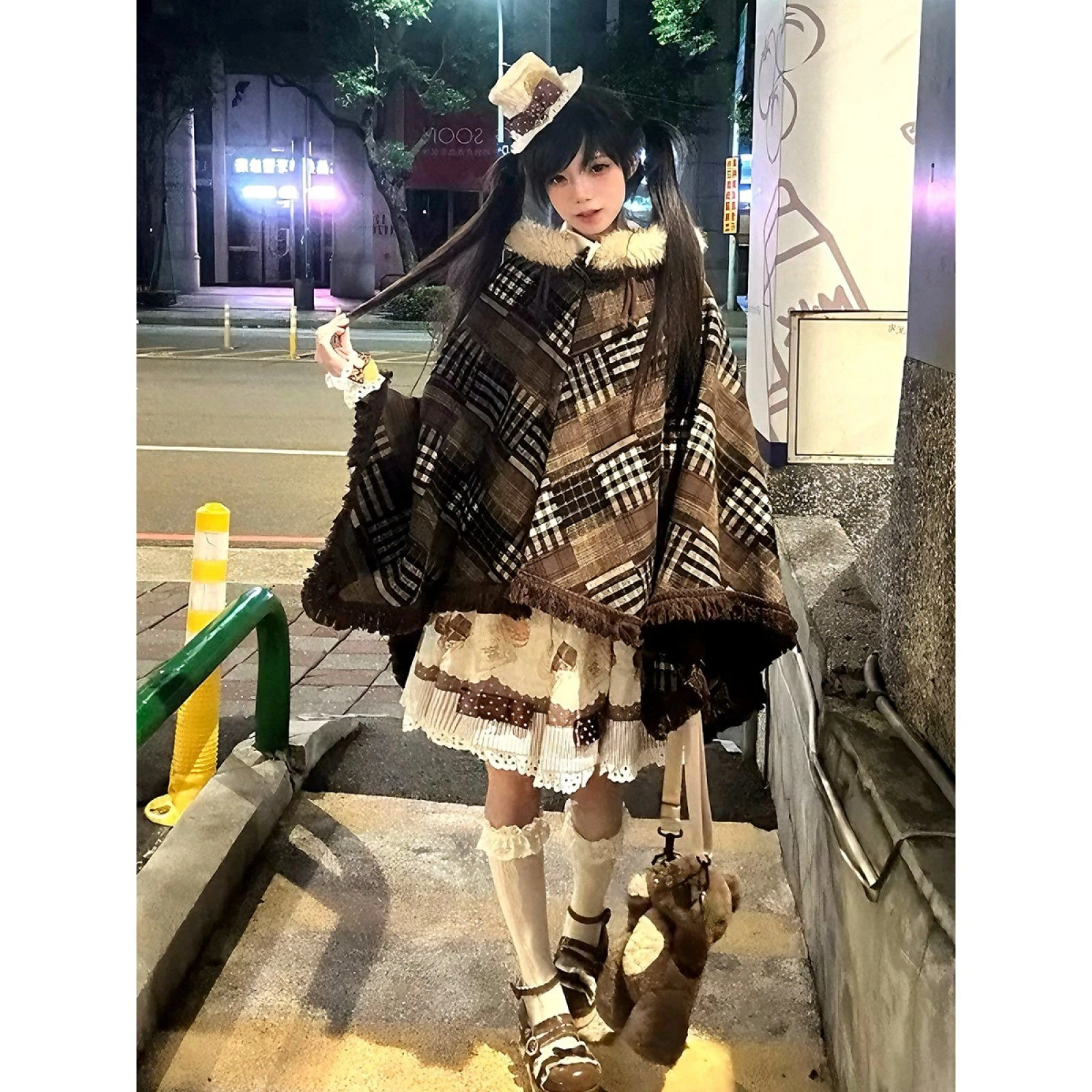 

Japanese Kawaii Hooded Cloak Faux Fur Collar Women Casual Coat Grid Pattern Subculture Harajuku Solid Color Autumn Streetwear