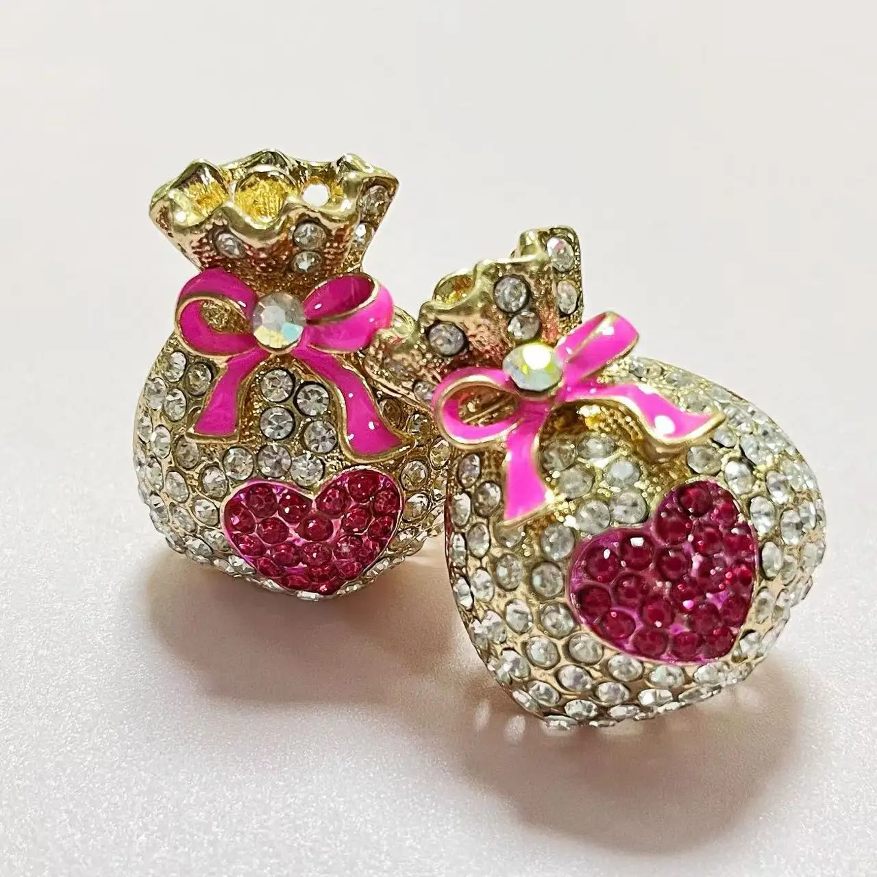 

1Pcs Luxurious Exquisite All Artificial Rhinestones Rich Wallet Dollar Symbol Large 3D Cherry Junk Phone Case Decoration Charm