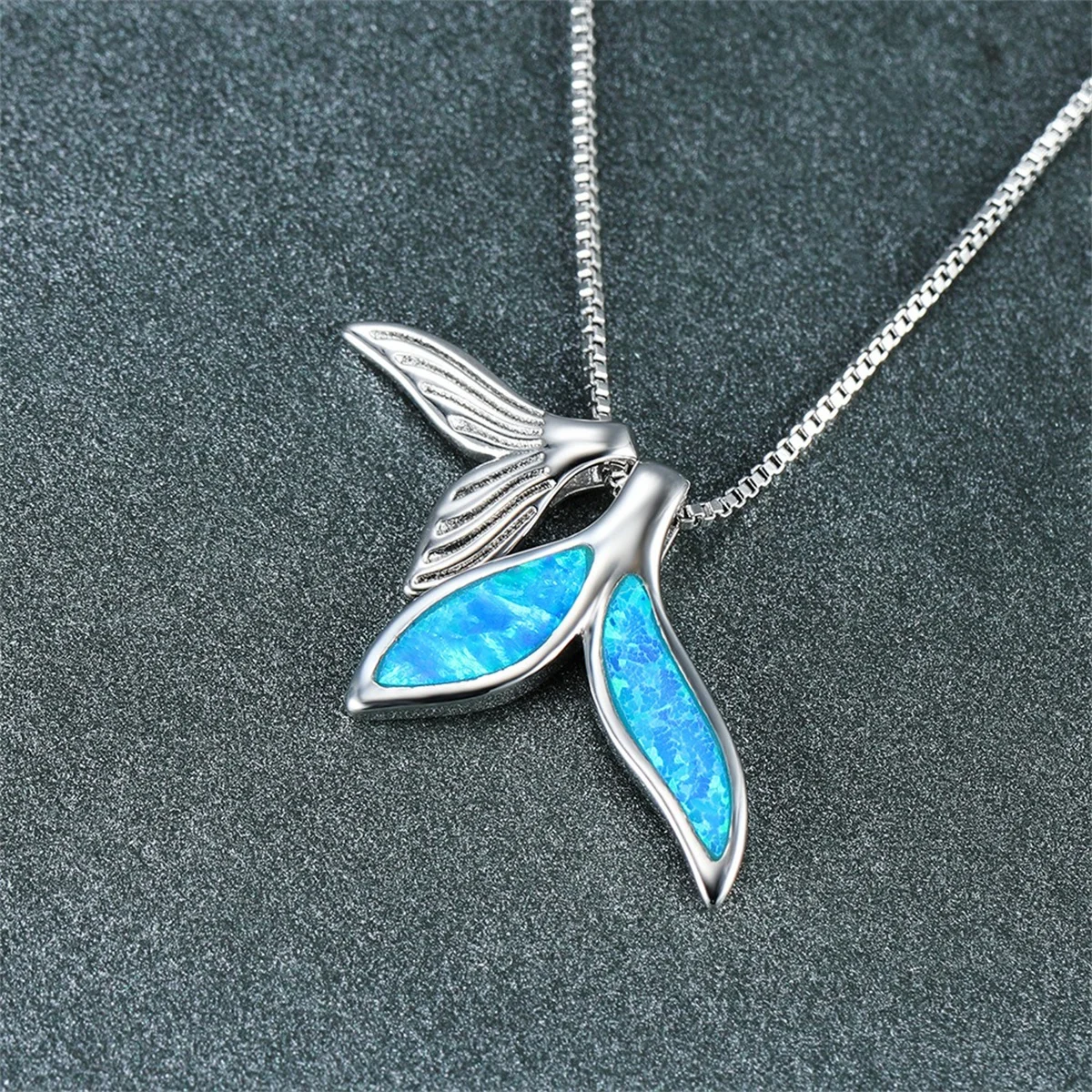 Fashion Cute Sea Whale Tail Pendant Necklace for Women Girl Fashion Imitation Blue Opal Necklace Wedding Party Jewelry Wholesale