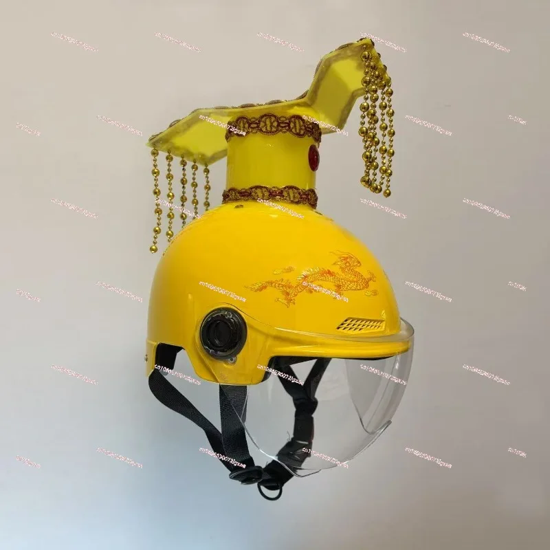 

Creative Helmet Emperor Crown Electric Scooter Funny Adjustable All-Season Universal Safety Helmet
