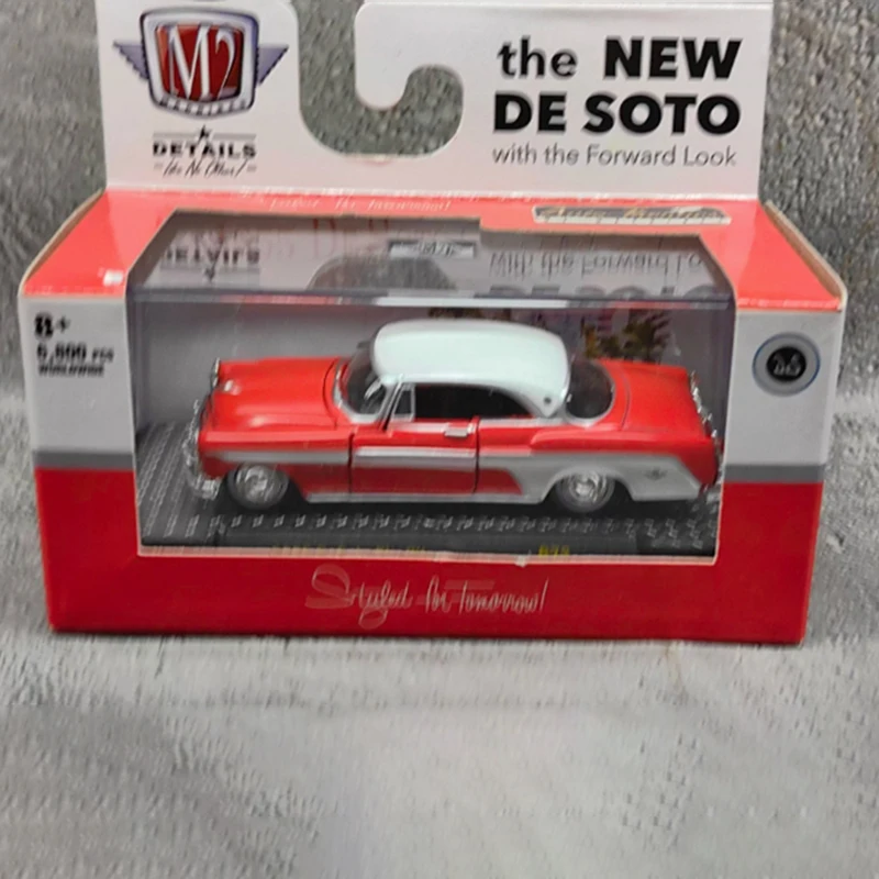 نموذج سيارة من سبيكة الهواء M2 1/64 Plymouth Fury/bel مجموعة ثابتة ألعاب هدايا العيد المزخرفة