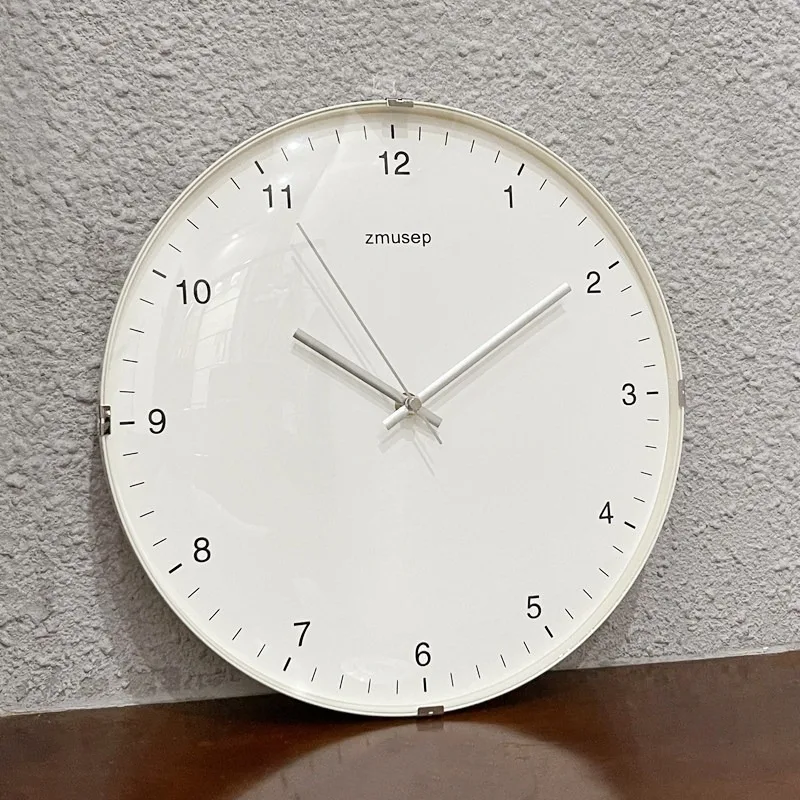 Simple Wall Clock Modern Decorative Hanging Clocks Luxury Living Room Study Silent Clock 13-inch Round Quartz Clocks Household