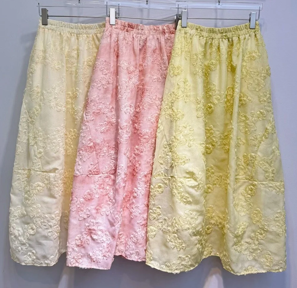 New Hot Sale Long Skirts 2026 Autumn Fashion Women Elastic Waist Appliequs Flower Patterns Elegant Long Party Club Skirts