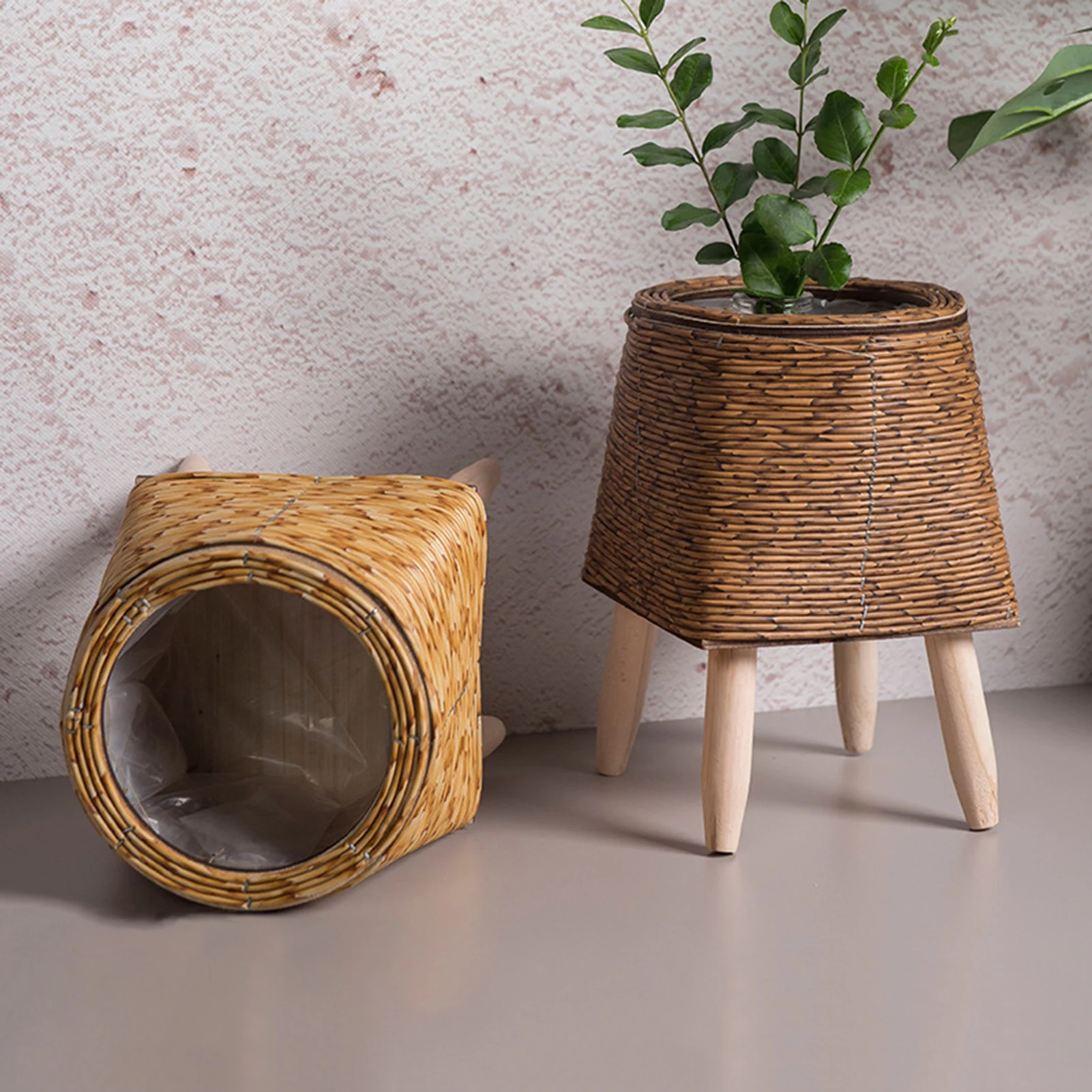 Vintage Planters Imitation Rattan Flower Stand Woven Storage Basket Triangular Plastic Plant Stand for Succulents & Small Plants