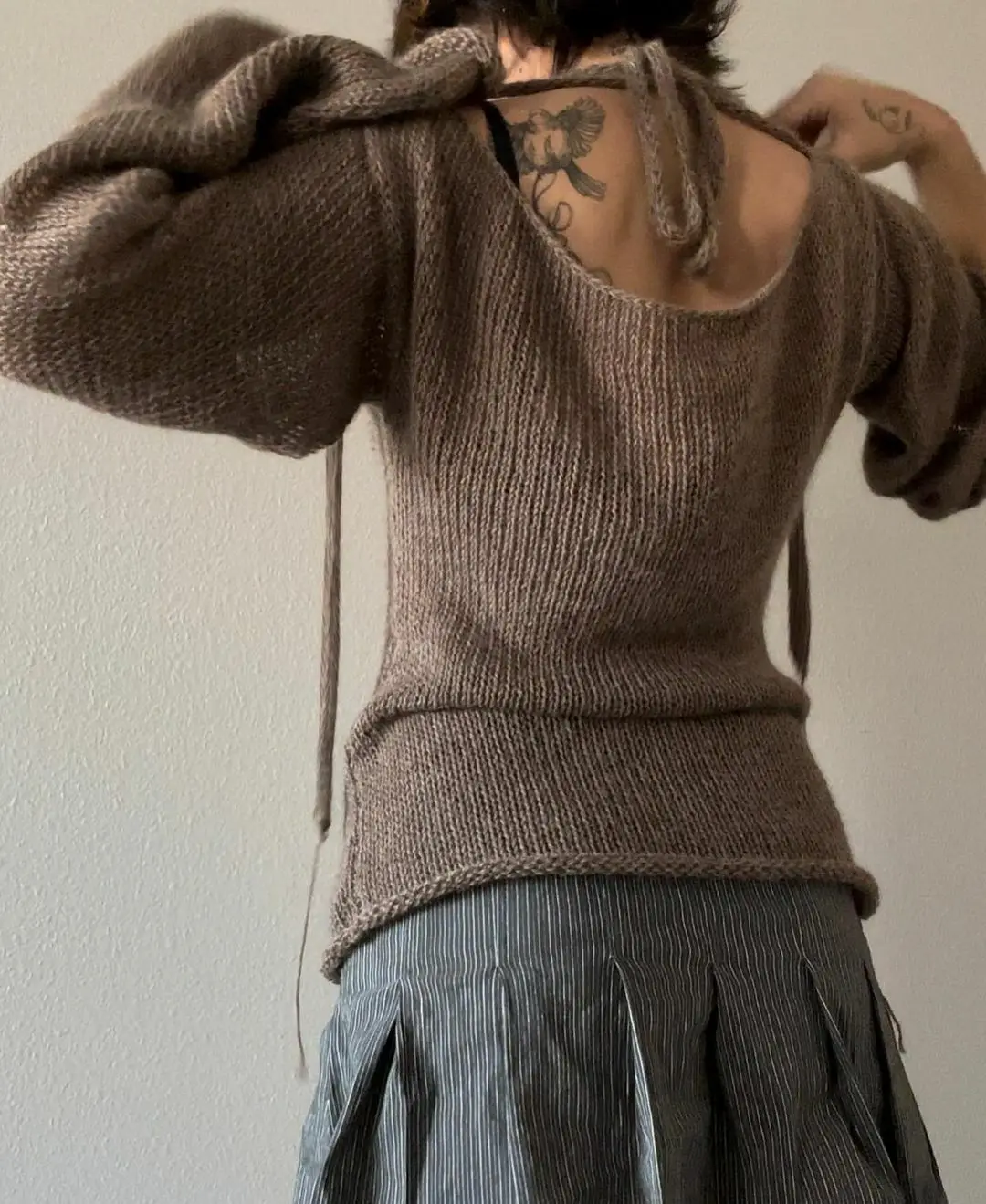 Bild 4: Sexy Backless Pullover Weste Frühling Herbst Einfarbig Temperament Lose Hohl Winter Frau Kleidung Langarm Strap Strickwaren