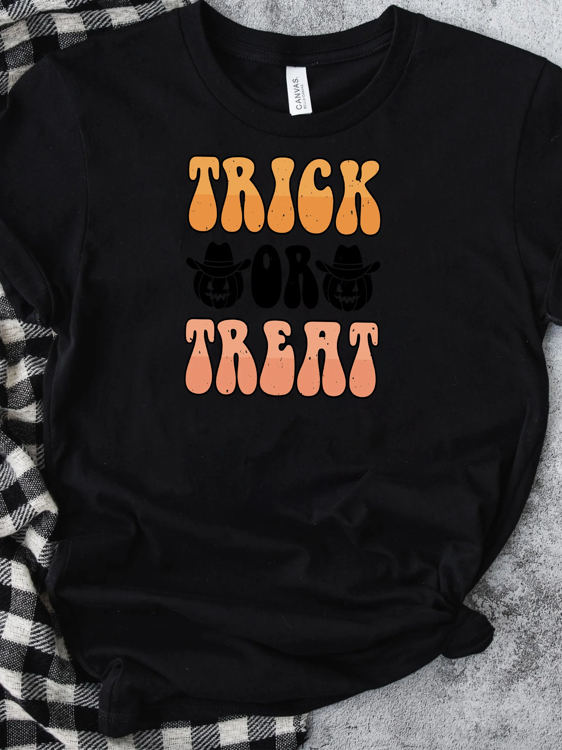 تي شيرت رجالي بتصميم مطبوع عليه Two Evil Pumpkins، أسود بأكمام قصيرة ورقبة دائرية، 100% قطن