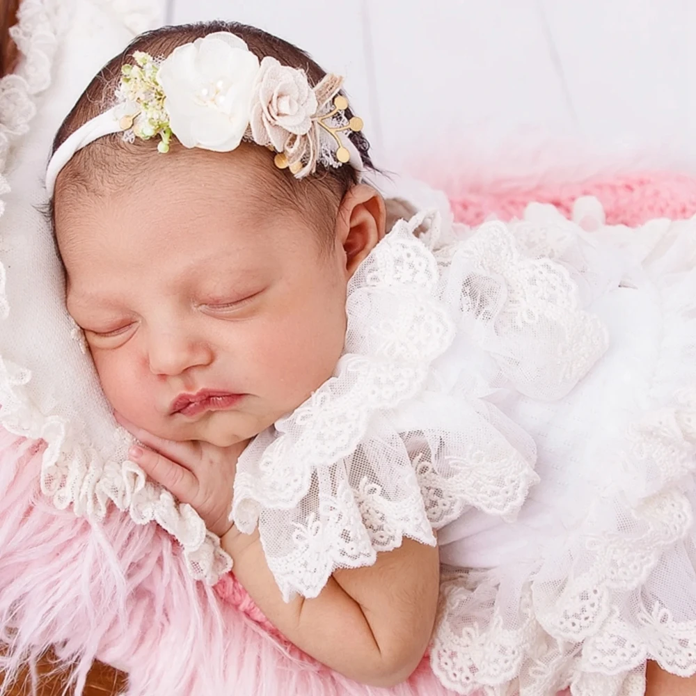 newborn-photography-props-white-lace-romper-long-sleeve-baby-girl-dress-infant-photoshoot-outfit-studio-posing-ruffle-jumpsuit
