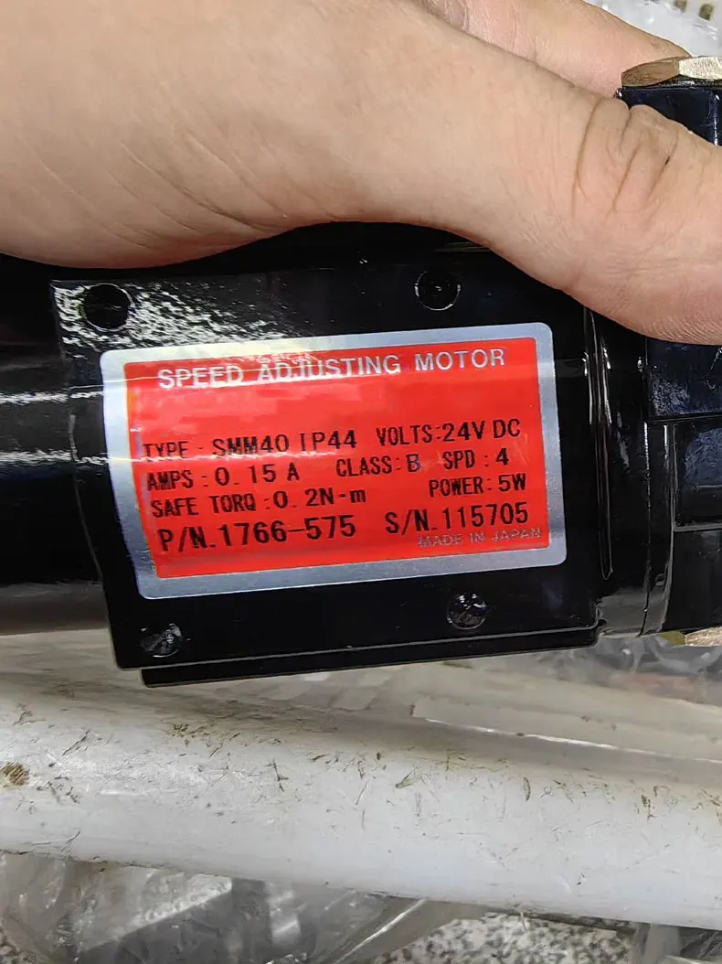 Brand new SMM40 IP44 1766-575  SMM40 1766-551 SMM40 IP44 1766-537 speed motor One-year warranty