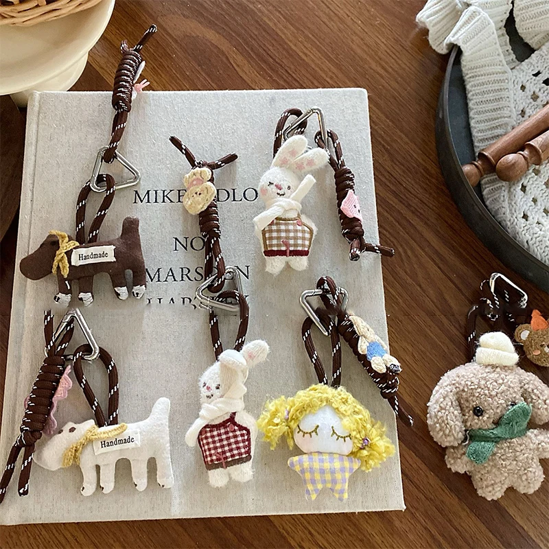 Porte-clés animal en peluche mignon ; Jouet ours/lapin/chien en peluche douce ; Pendentif idéal pour voiture d'enfants, sac à dos, décoration de sac