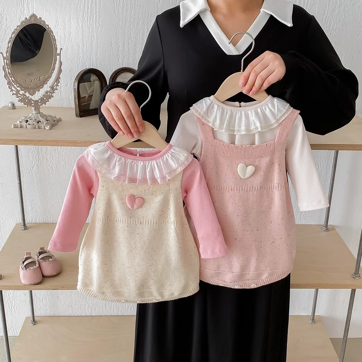 Babykleding Herfst 2024 Nieuwe Modieuze Meisjes Shirt Met Lange Mouwen Mouwloze Zoete Romper Modieuze Prinses Zoete Kleding