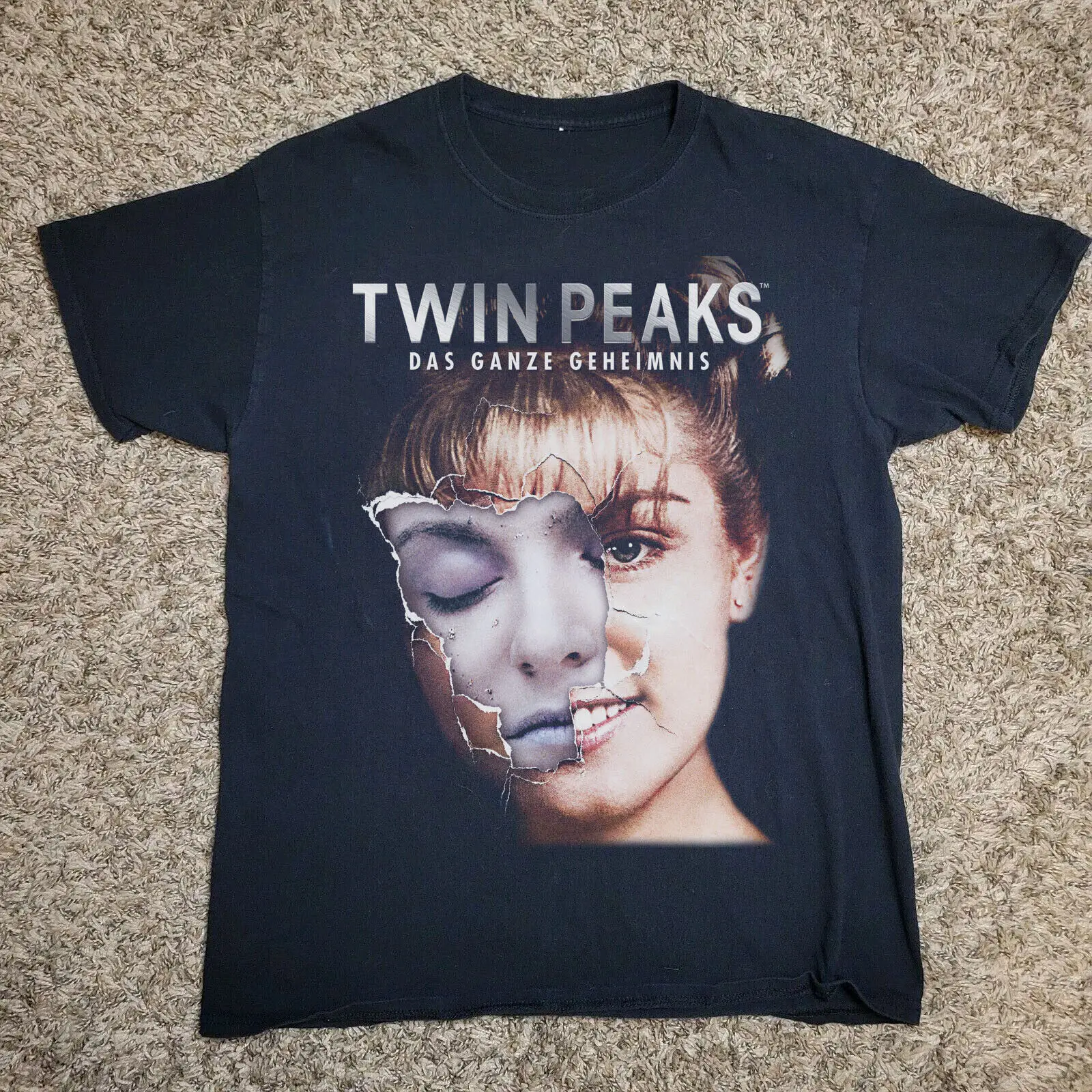 Twin Peaks - The Entire Mystery Shirt | HALLOWEEN | Tshirt