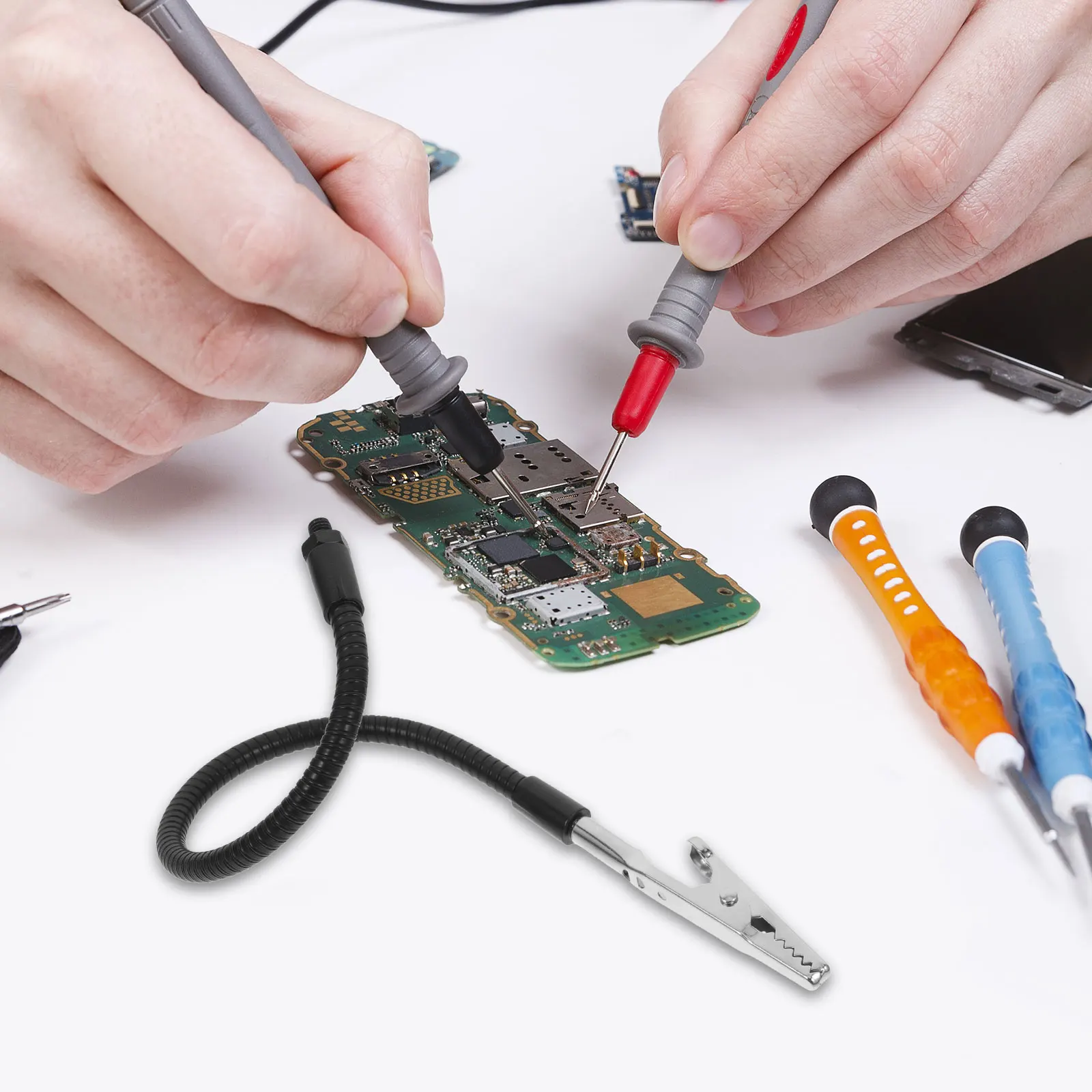 3PCS Morsetto per banco di saldatura Apparecchi di saldatura Kit di riparazione per circuiti stampati PCB Morsetti a coccodrillo in metallo Supporto ad angolo regolabile