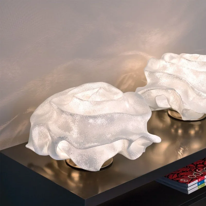 Study desk Tulip desk lamp Creative bedside flower lamp