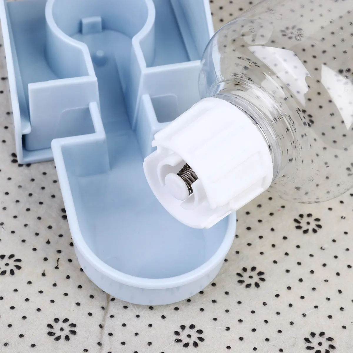 

500ml Automatic Pet Drinking Feeder Bottle Eco Friendly Durable Cage Mounted Leakproof Easy Install Hamster Pig Squirral Birds