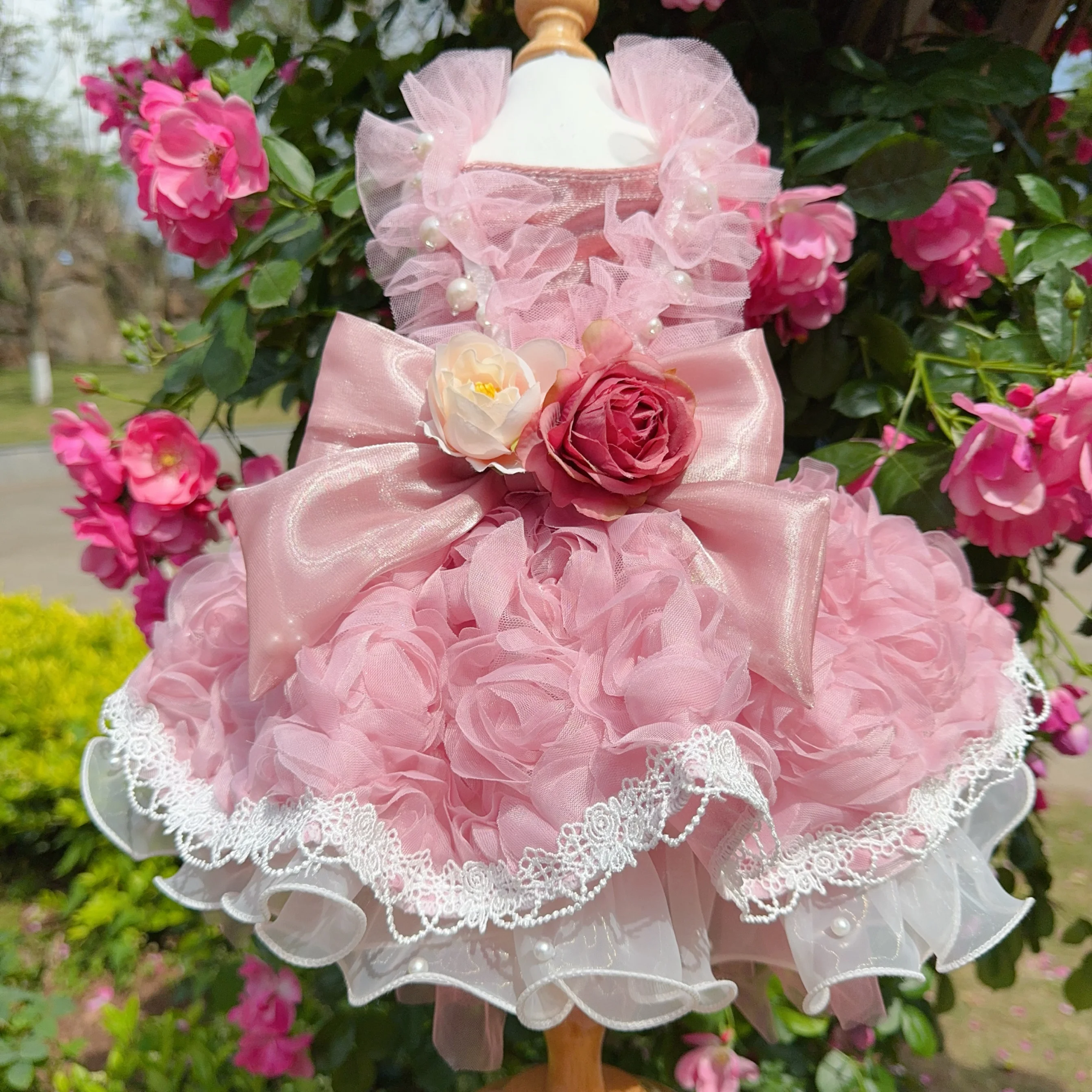 High-end Luxury Puppy Photography Skirt Pet Dog Clothes Handmade Roseflower Lace Long Tail Princess Dress For Small Medium Dog