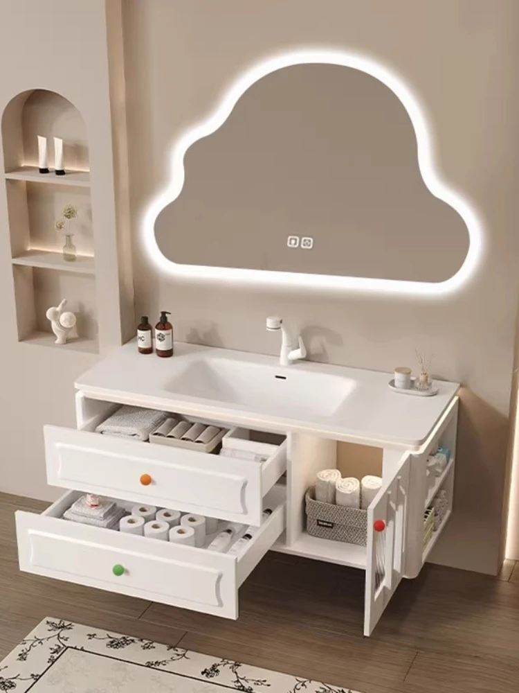 

Французский комплект мебели для ванной комнаты: тумба с интегрированной керамической раковиной и унитазом, тумба под раковину Milk by the Wind.