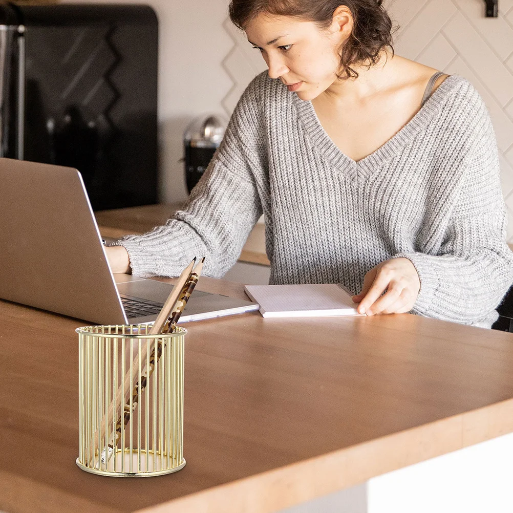 

2Pcs Hollow Metal Pen Holder Golden Desktop Stationery Organizer for Pens Pencils Makeup Brushes Home Office Use
