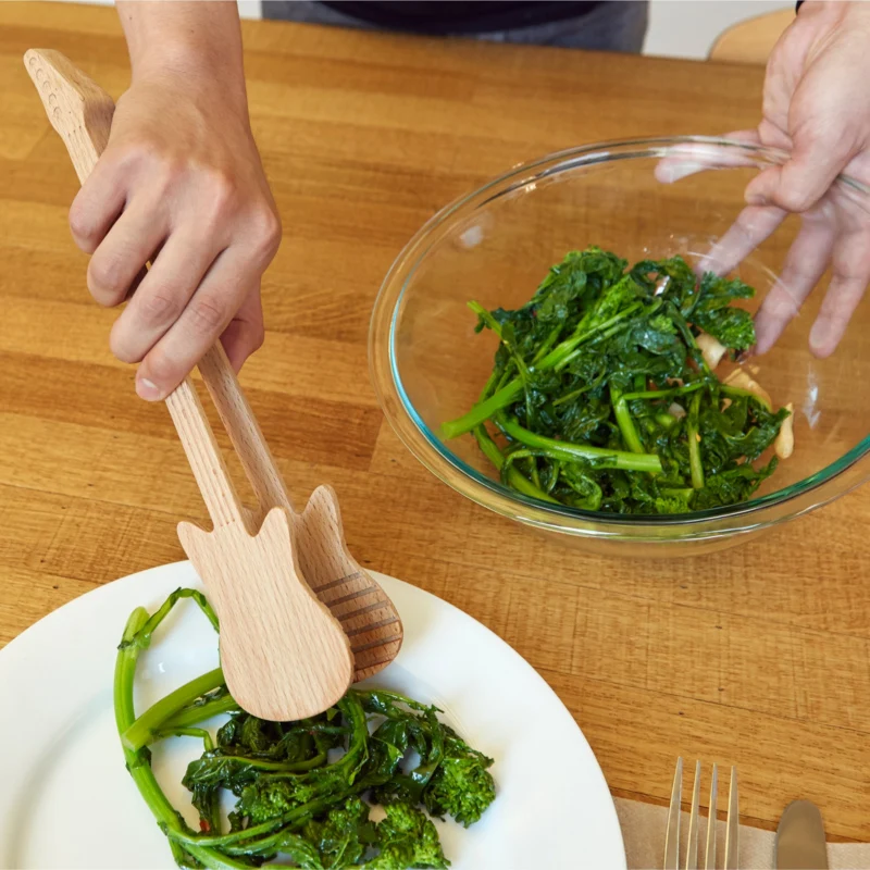 

Guitar Shaped Food Serving Tongs Heat Resistant Kitchen Tongs Multipurpose Long Handle Tongs for Pickles Cheese Bacon