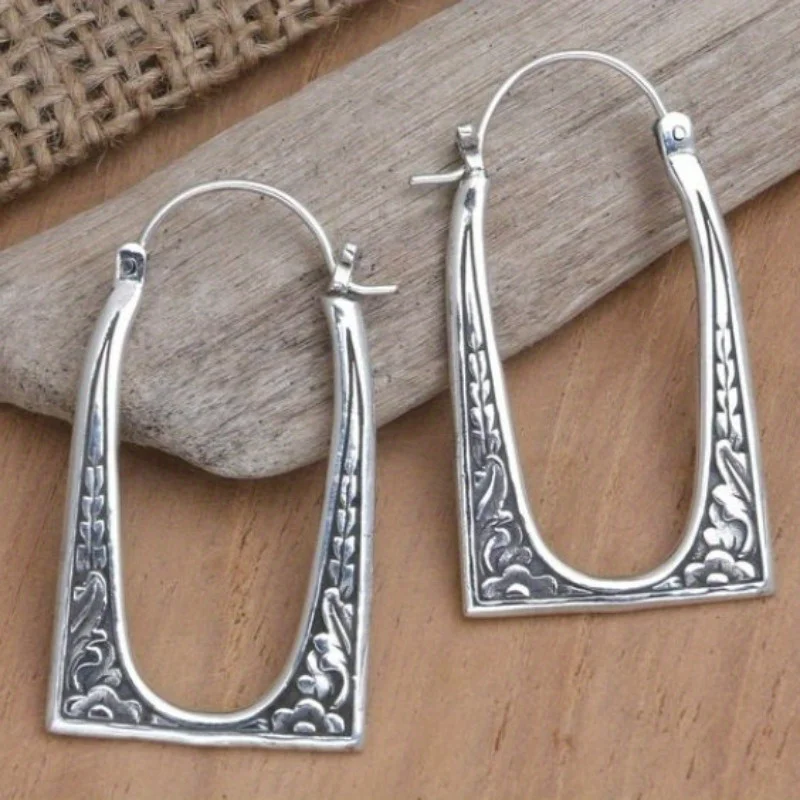 Silver Color Do Old Ethnic Pattern Style U-shaped Hollow Pendant Earrings for Women Retro Fashion Daily Wear Earrings