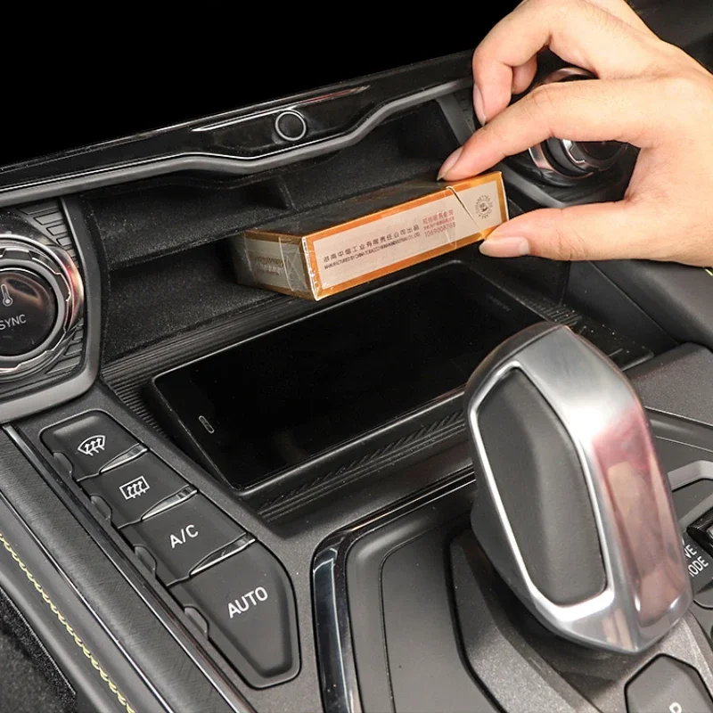 

ModelsGlobal Edition Modified StorageBox Central Control Storage Box Wireless Chargingbox for Lynk&Co 05 New 01 2019-2023 Tools