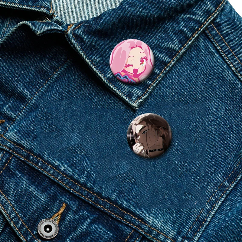 Popular South Korean Animated  Alien Stage Button Pin Till Mizi Hyuna Ivan Badge Luka Sua Snap-on Design Brooch Gift for Friends