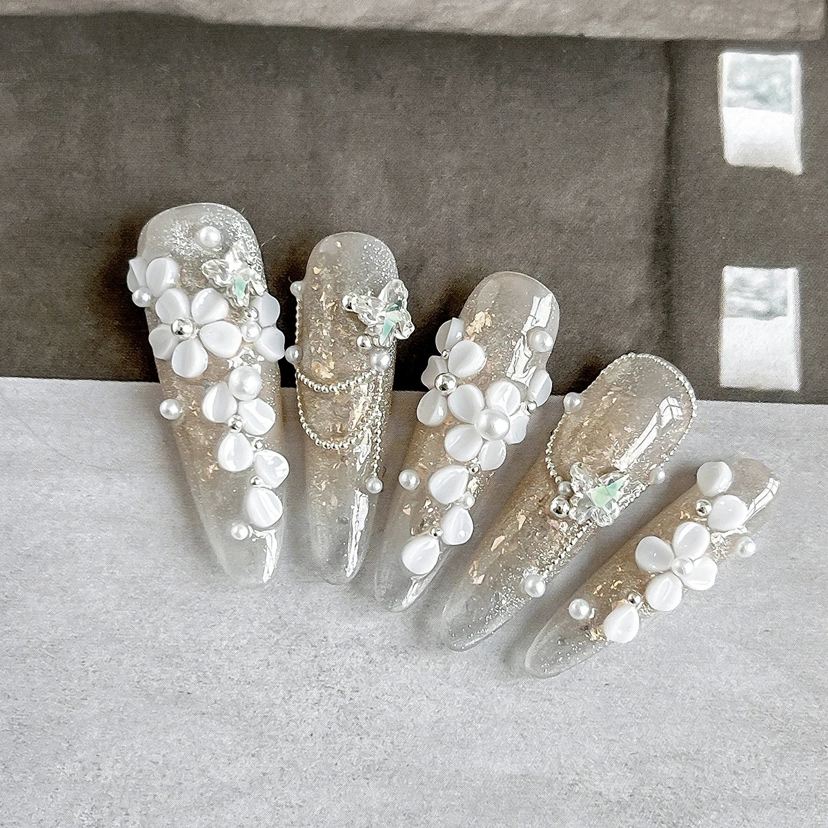 100PCS Petal Flower Nail Accessories Mixed Pack Flat-bottomed 3D Nail Charms Resin Flowers Nail Art Decoration