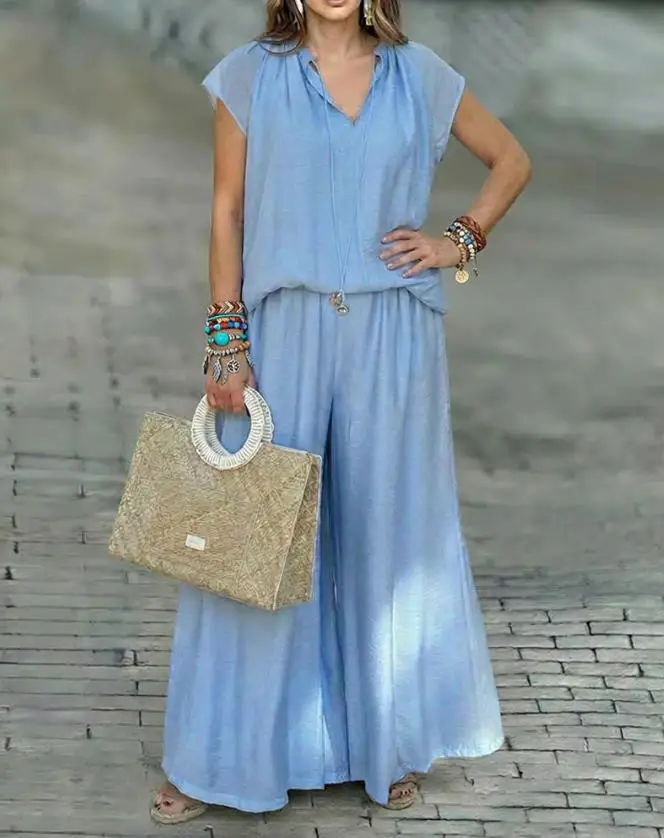 

Set of V-Neck Lace-Up Detail Short-Sleeved Shirt and Drawstring Elastic Waist Wide-Leg Pants