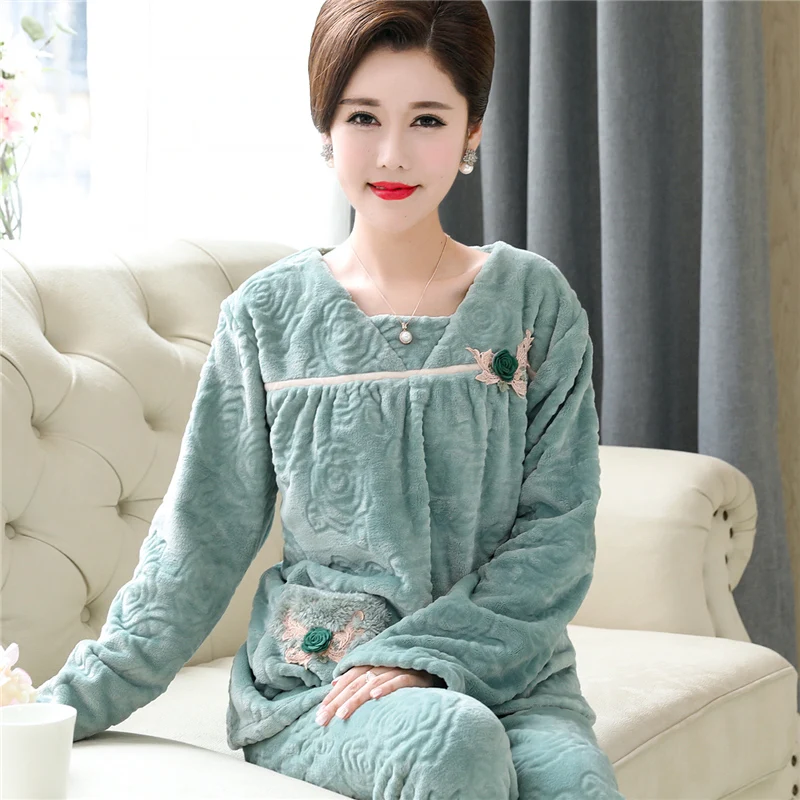 New Sleepwear Coral Fleece Women Pajamas Set Autumn Winter Home Clothing Warm Loungewear Suit