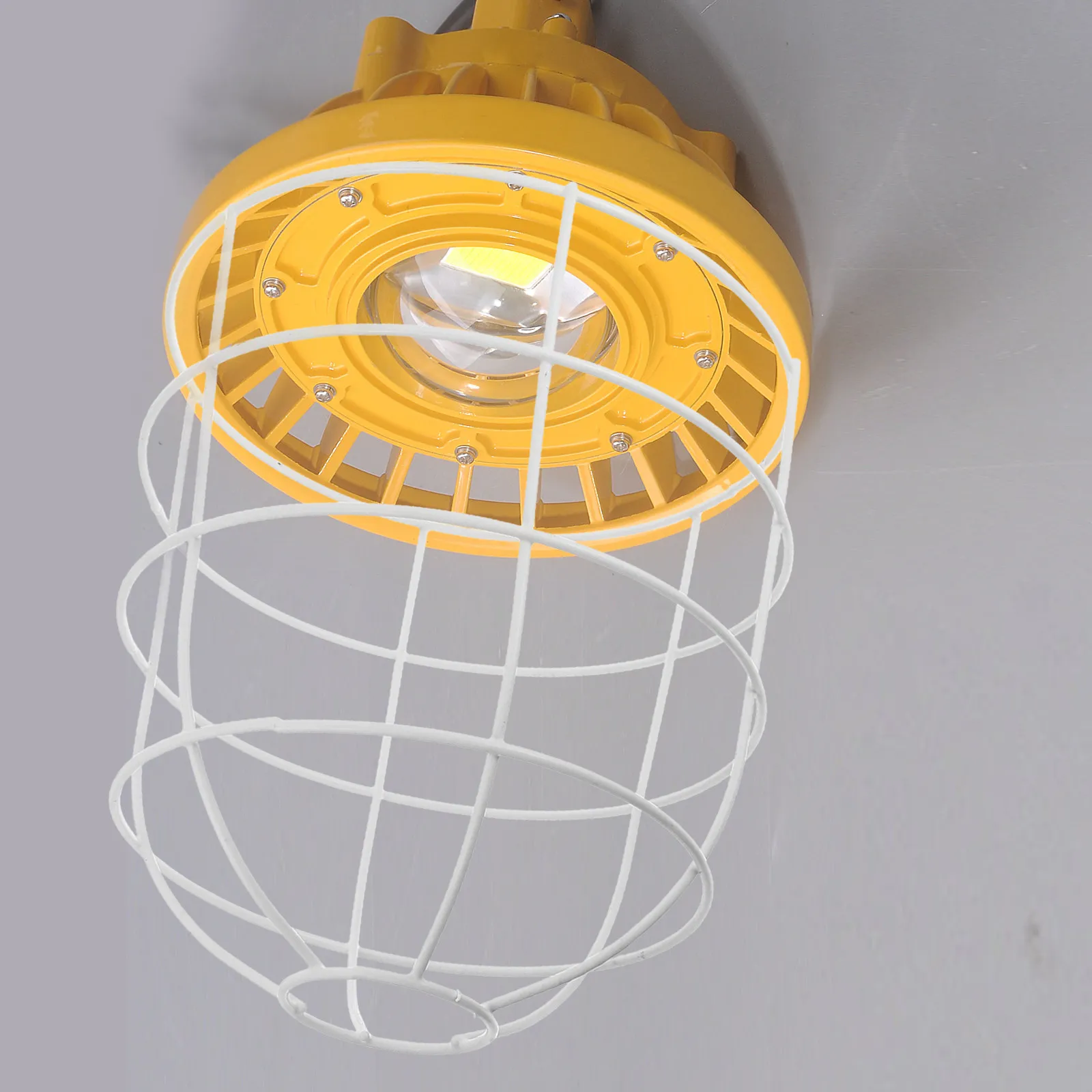 

Защитный проволочный абажур для светодиодных ламп в индустриальном стиле, металлическая защита для лампочек, для подвесных светильников, потолочных вентиляторов, гирлянд, винтажный проволочный декор