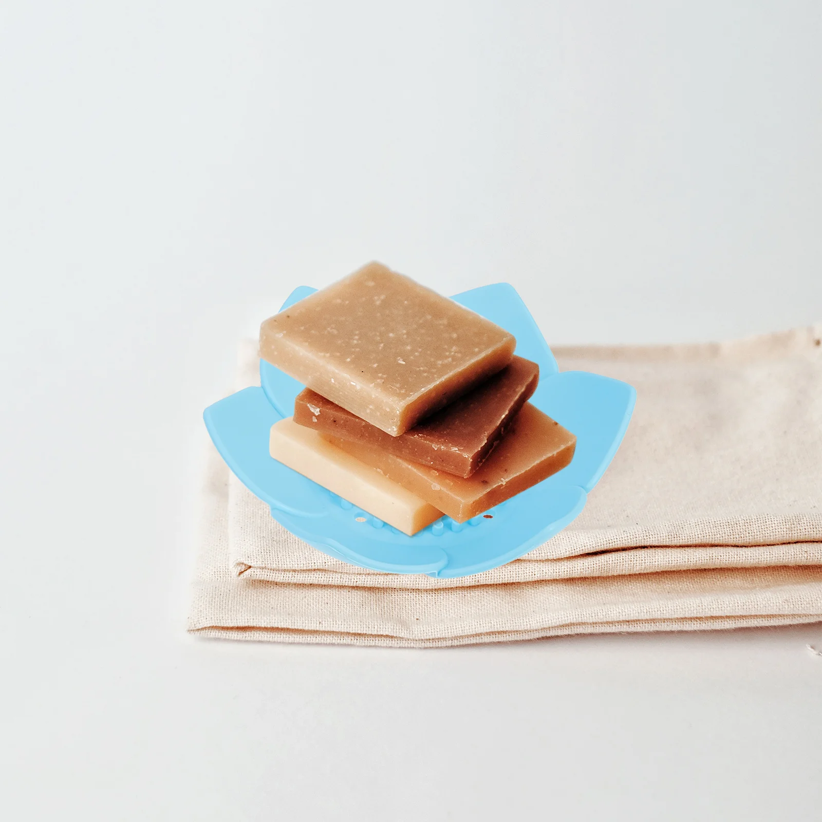 

2Pcs Household Soap Tray Superior Silicone Non-Breakable Shaped Holder for Kitchen Countertop Bathroom Organization