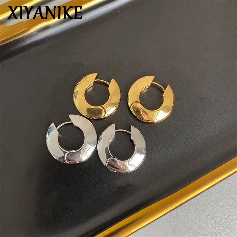 

XIYANIKE Elegant Geometric Glossy Hoop Earrings For Women Girl Luxury New Fashion Trendy Jewelry Gift Party серьги жен