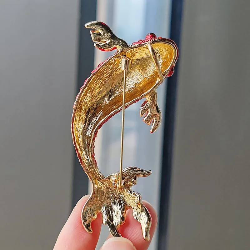 Modne broszki z czerwoną rybą Koi dla kobiet Unisex Vintage 3-Color Carp Fish Animal Brooch Pin Coat Suit Prezenty noworoczne