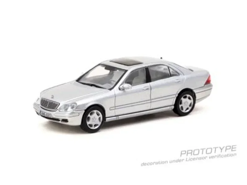 

Tarmac Works 1:64 S-Class Brilliant Silver Metallic Diecast Model Car