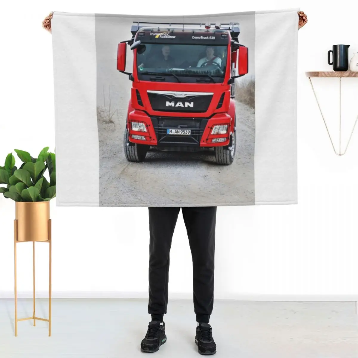 

MAN TGS 35.480 8 × 4 Tipper - Trucknology Days Throw Blanket Faux Fur Soft Warm Blanket for Bed