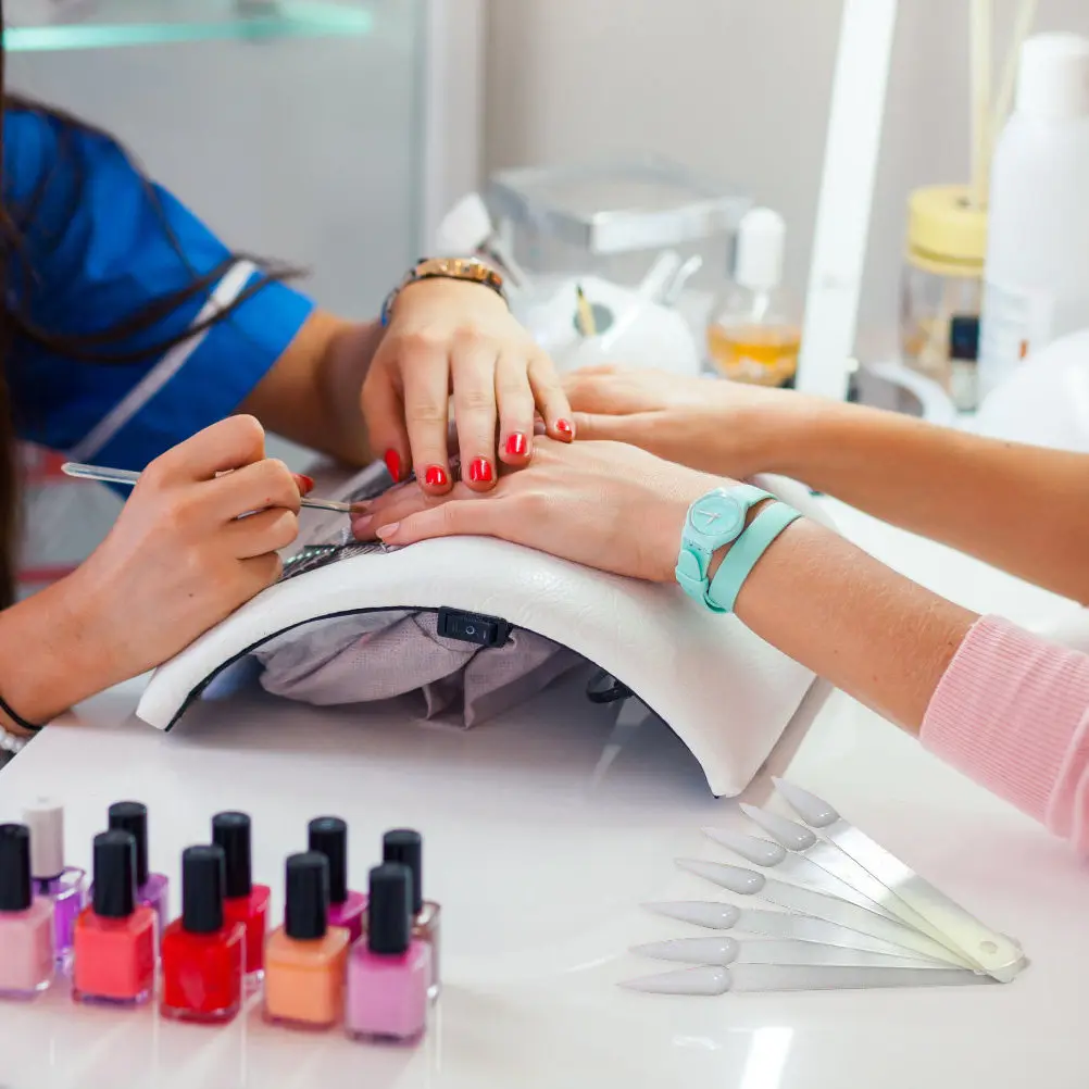 

Набор из 2 классических демонстрационных палитр для образцов лаков для ногтей, из высококачественного пластика, для отработки цветов и сравнения оттенков.