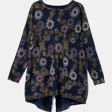 Un top senza maniche sottile ed elastico con tessuto a rete patchwork con stampa spagnola per l'esportazione