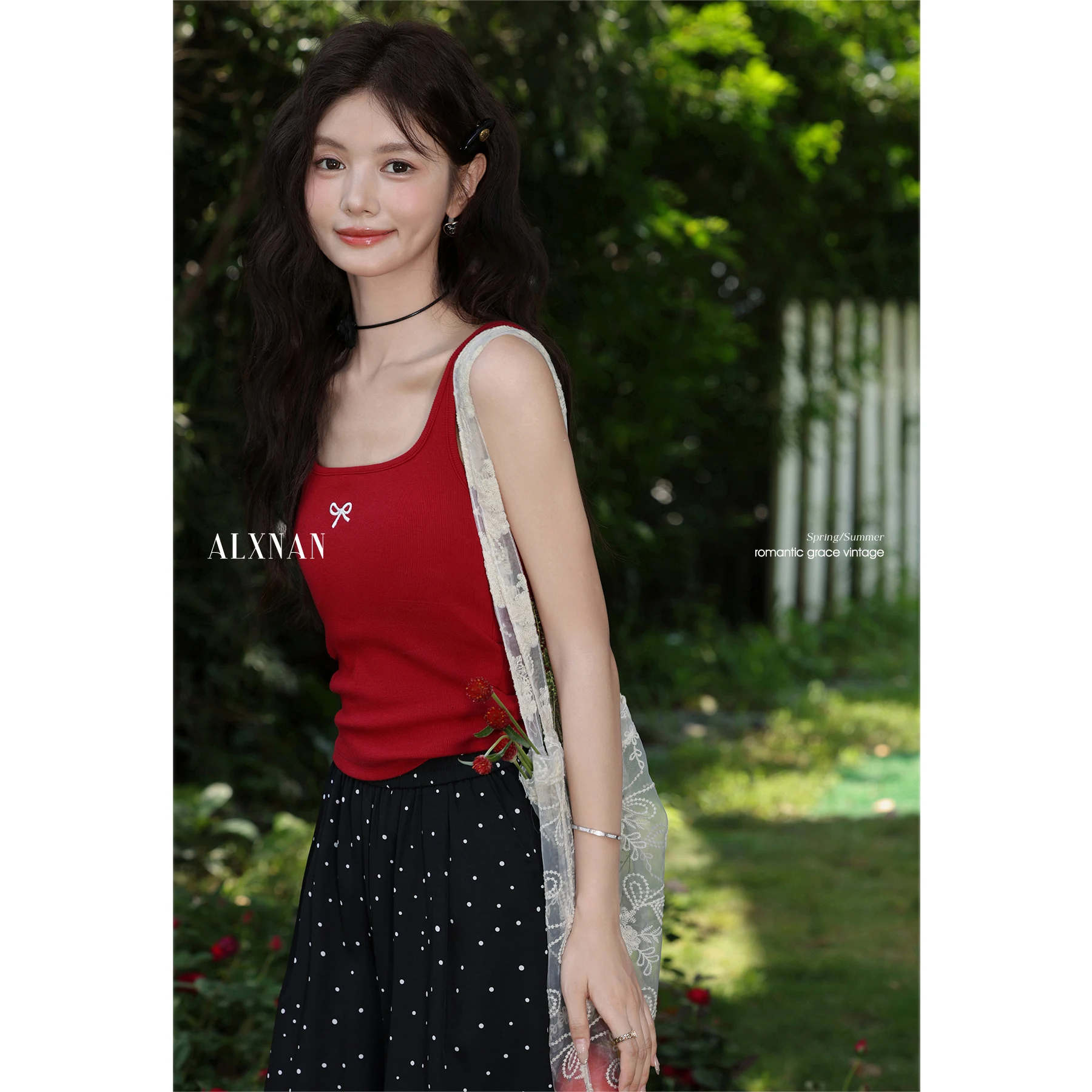 

ALXNAN Women's Tank Tops Red Bow Embroidery Camisole 2025 Summer Slim-fit Casual Cotton Sleeveless Tops Female Clothing L56329