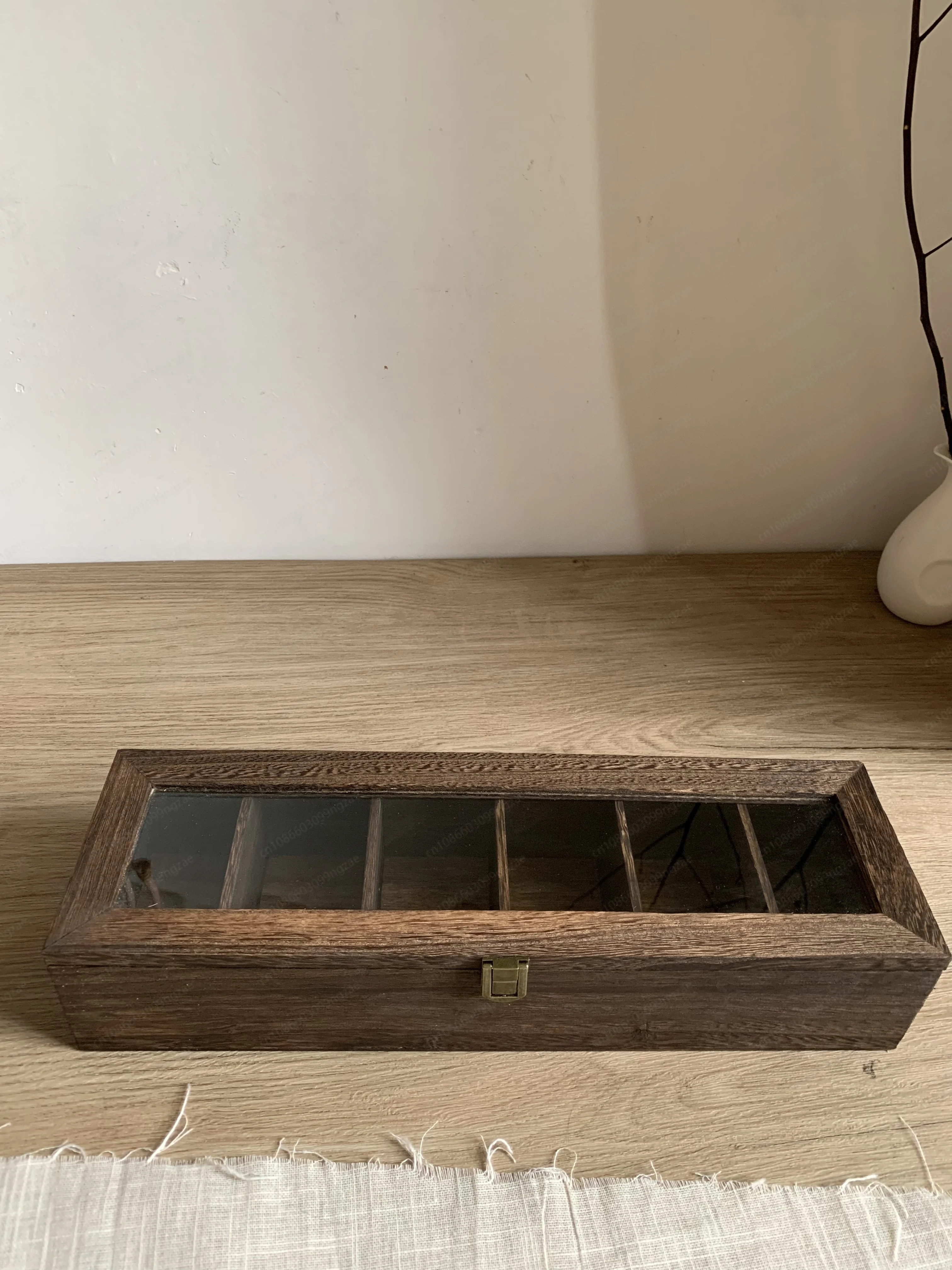 

Внешняя торговля экспорт настольный ящик для хранения Вэньвань сетка браслет орех дисплей ящик для хранения стеклянная крышка деревянная