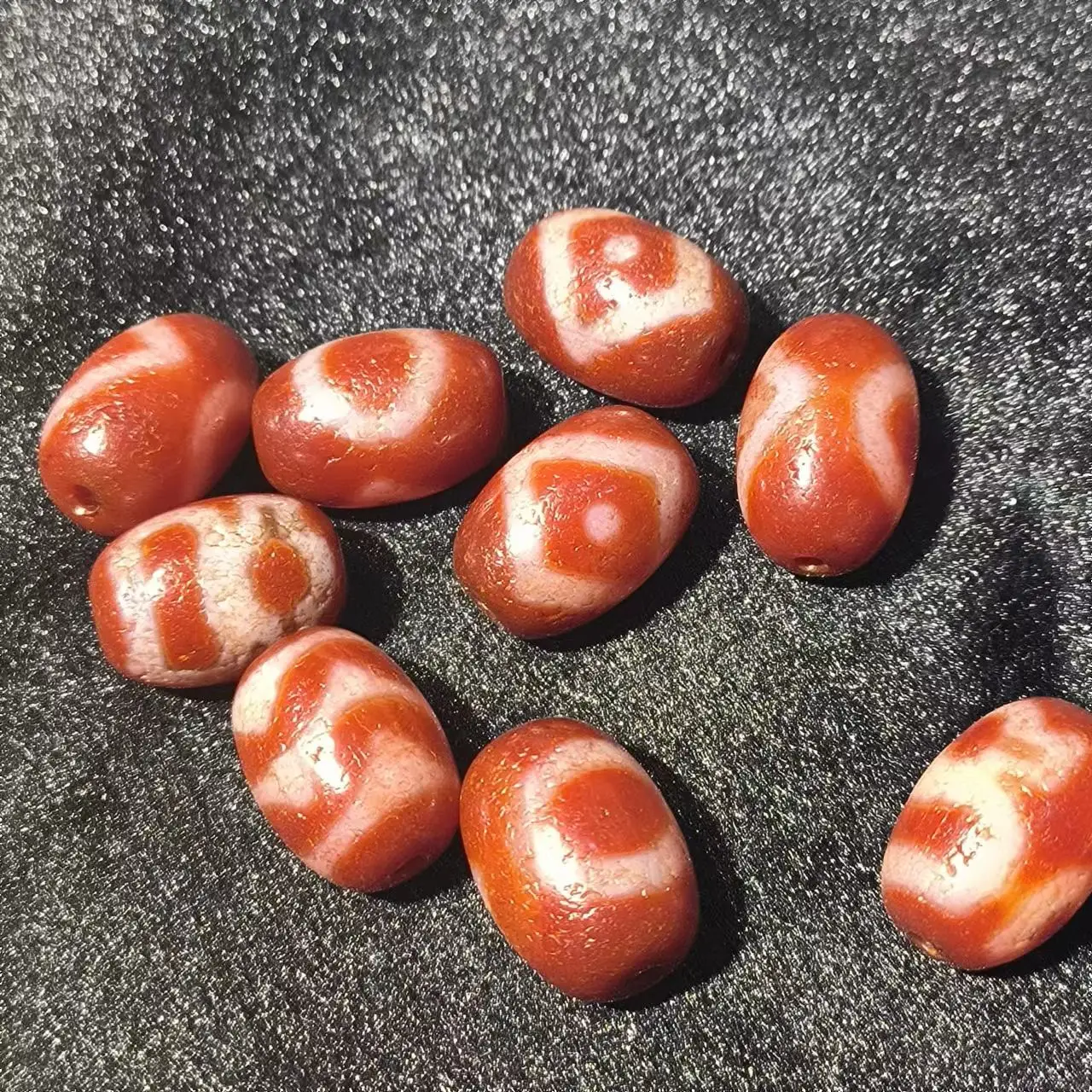 

1pcs/lot natural agate dzi Orange Rare varieties Multiple patterns Weathered lines Accessories jewelry Ethnic style precious diy