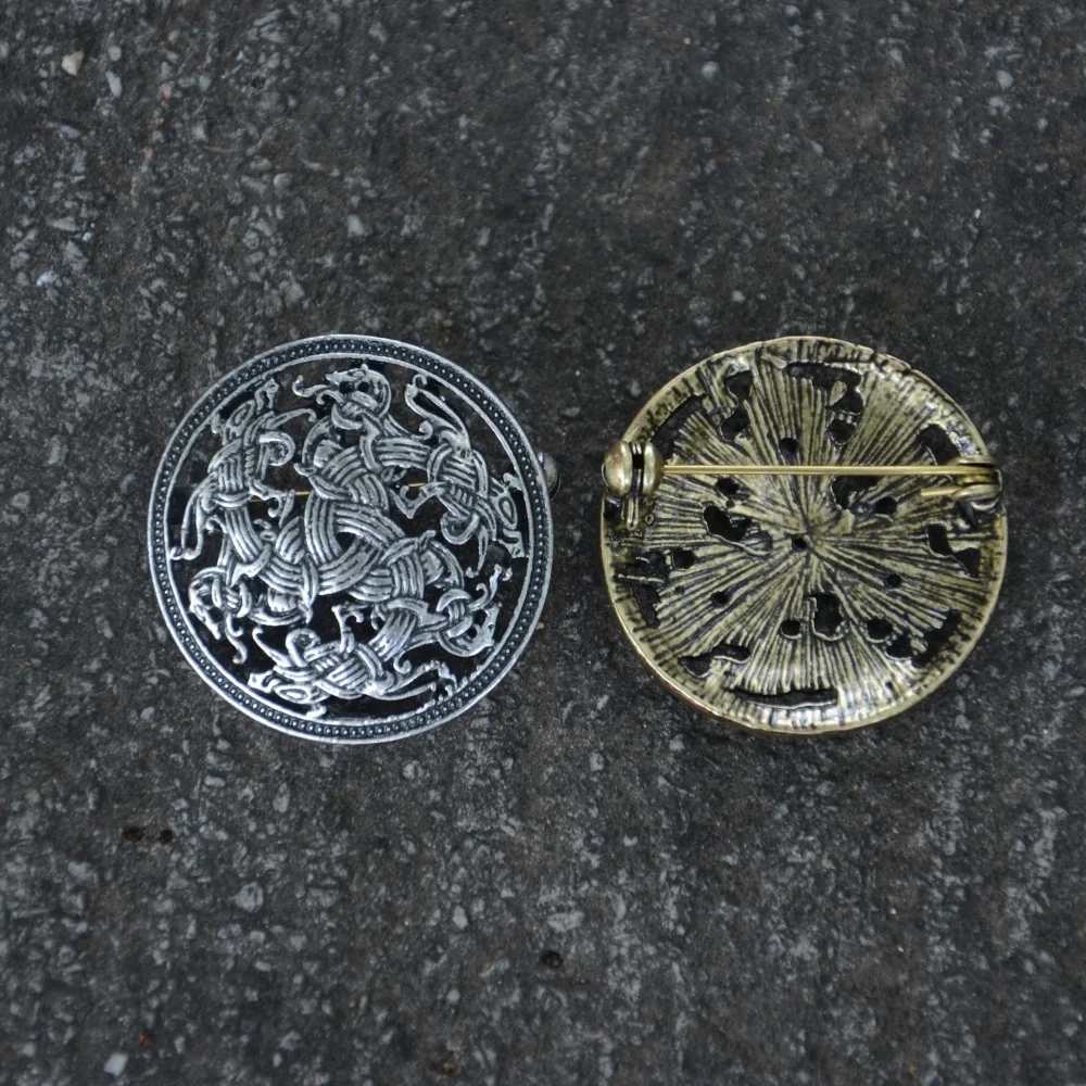 Nostalgia 1Pcs Goth Medieval Triple Dragon Trinity Symbol Swedish Scandinavian Norse Viking Brooch For Men Women Clothes Pin