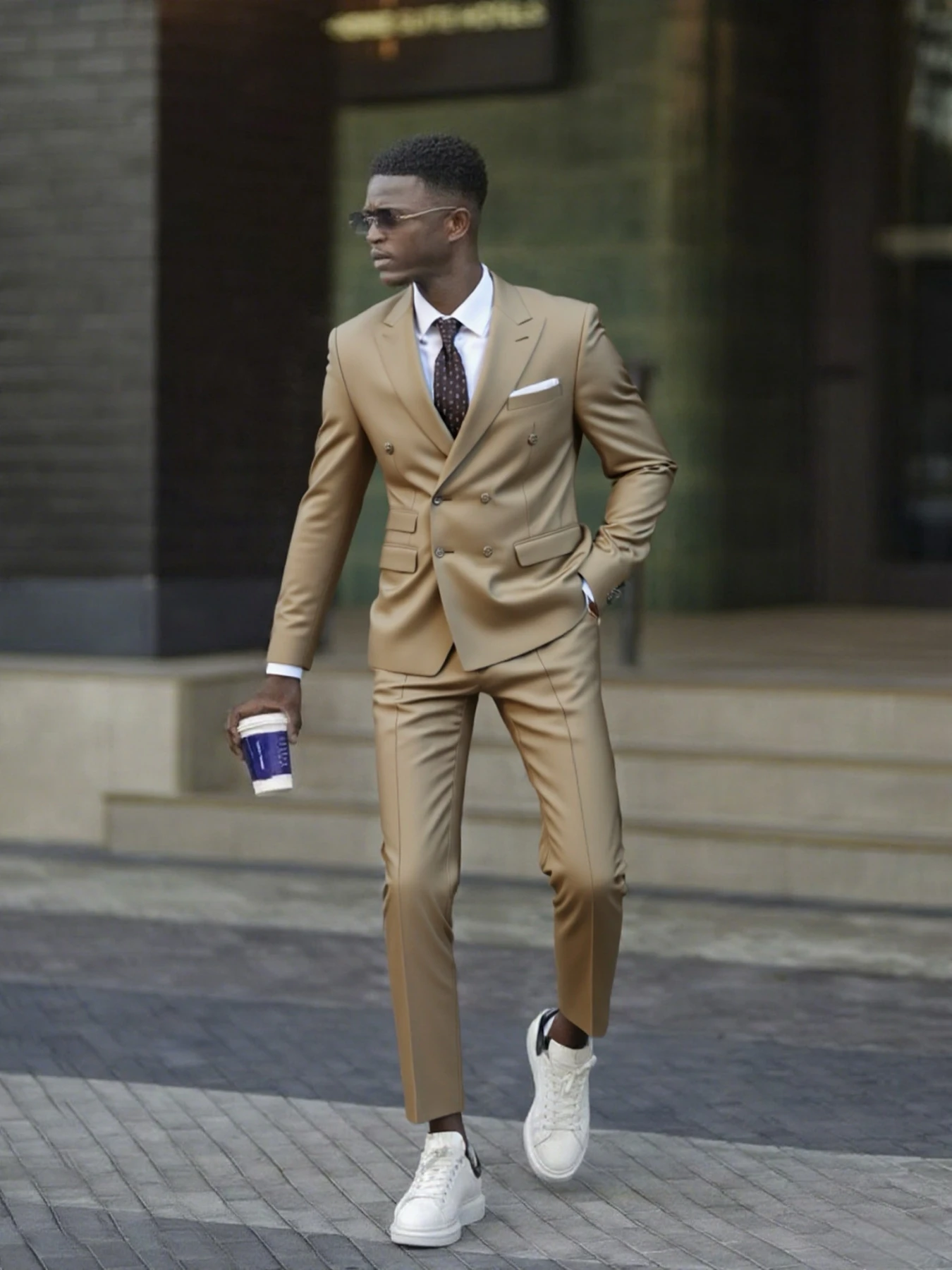 

【Classic】Men's 2 Pcs Peak Lapel Double Breasted Suit Set Jacket Pants for Simple Corporate Meeting Outfit​