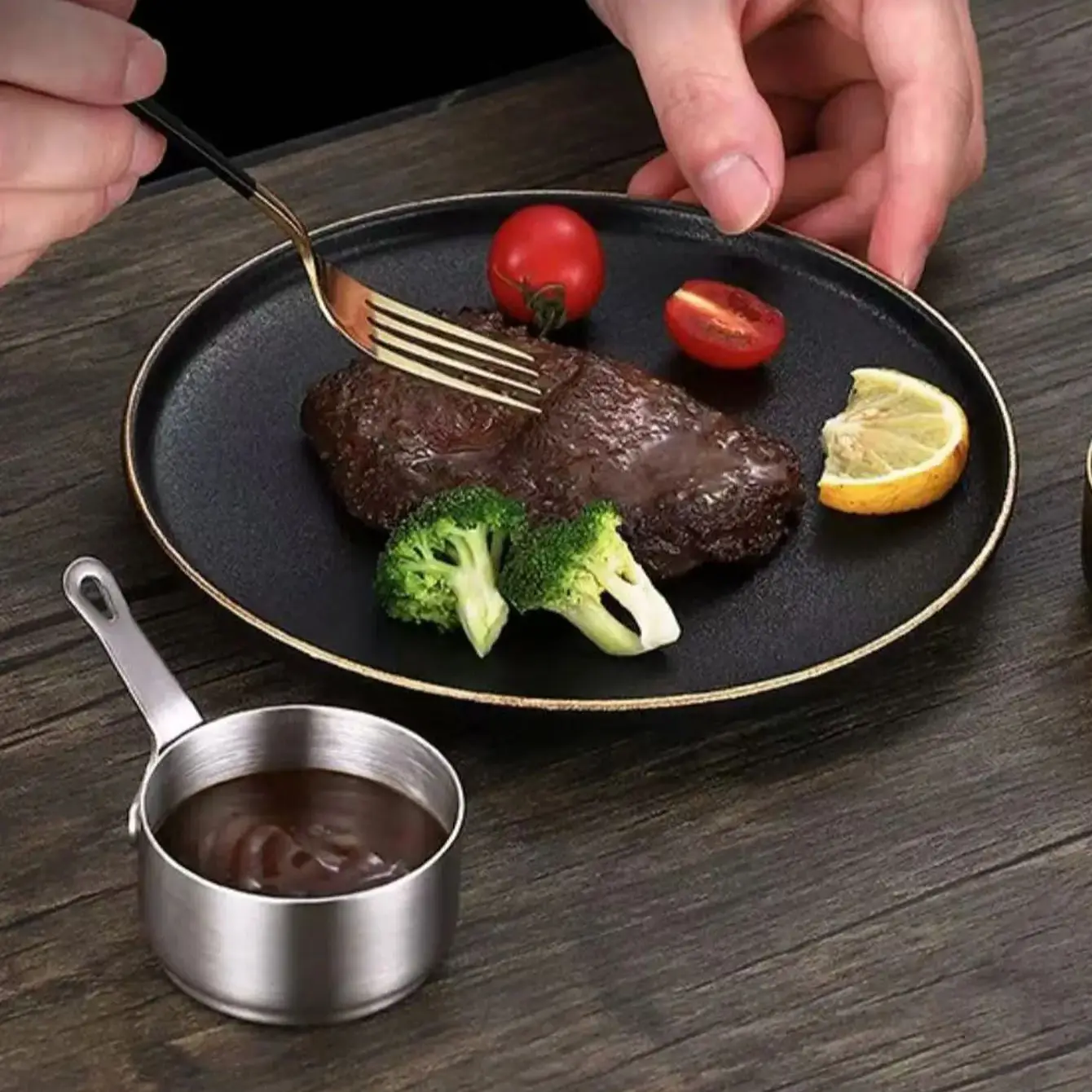 304 كوب صلصة من الفولاذ المقاوم للصدأ 100 مللي مع مقبض غمس طبق الإبداعية مطعم ستيك كوب صلصة الكاتشب التوابل وعاء صغير 1 قطعة