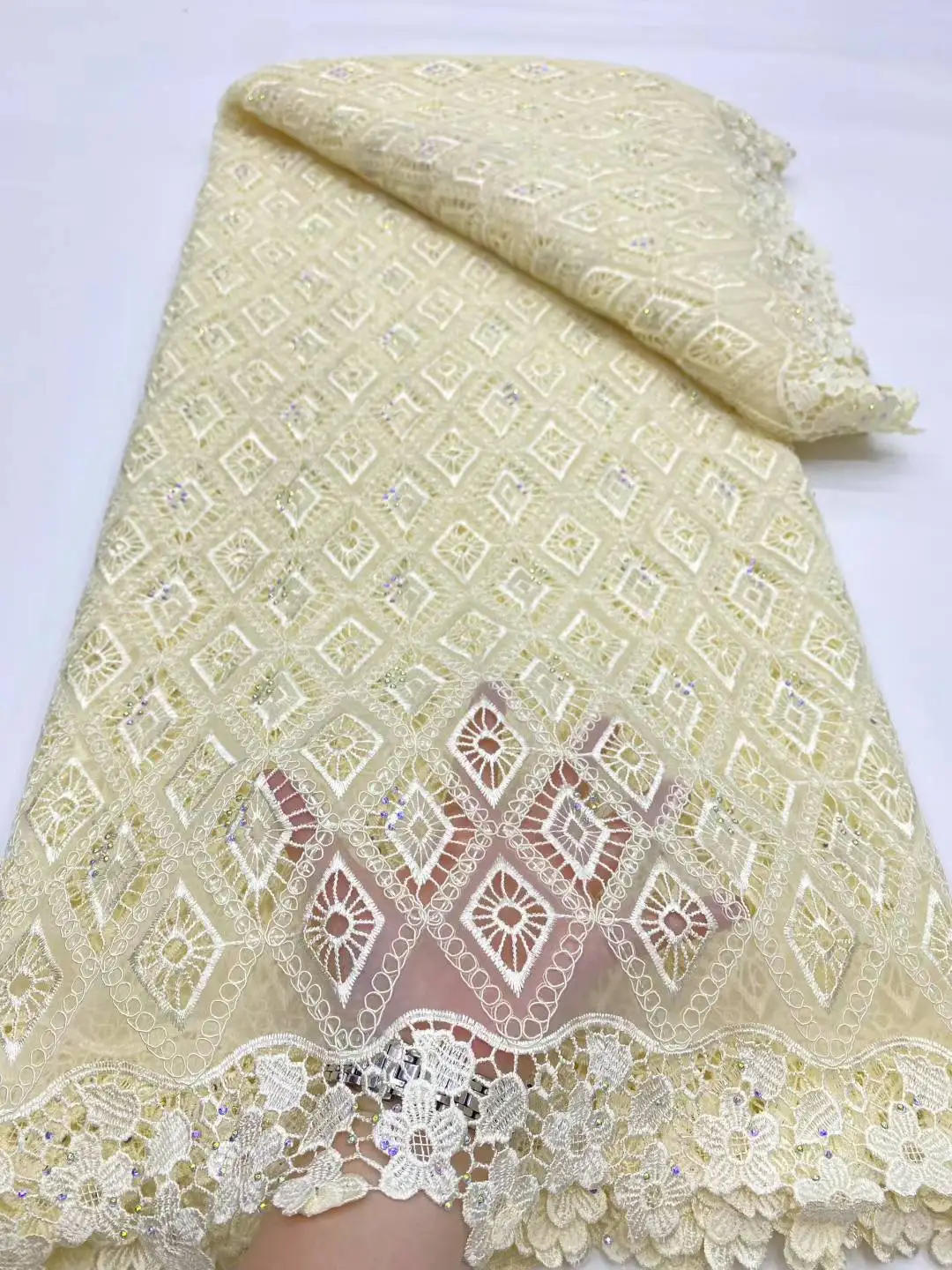 Tela de encaje con cuentas africanas 2025, hermosa malla de encaje francés, telas de encaje nigeriano con lentejuelas para mujer, vestido de fiesta de boda