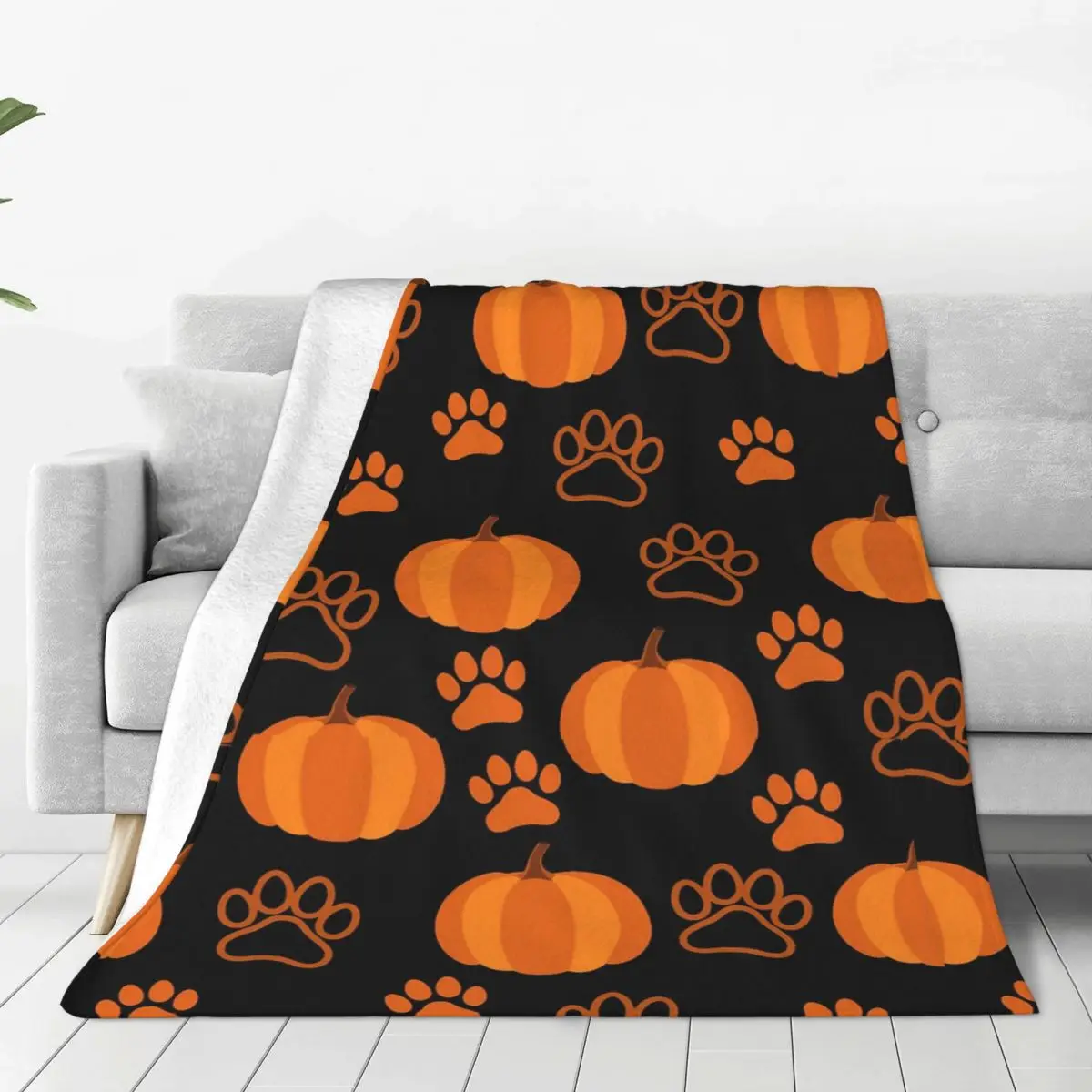 Pumpkins And Paws - For Dog Hallow Blanket Flannel Lightweight Sofa Throw Blankets For Couch Bedding Throws Bedspread Quilt