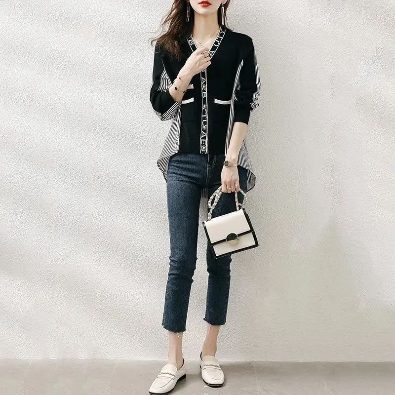 Streetwear Striped Loose Asymmetrical Shirt Spring Autumn Single-breasted Female Korean Chic V-Neck Letter Casual Pockets Blouse