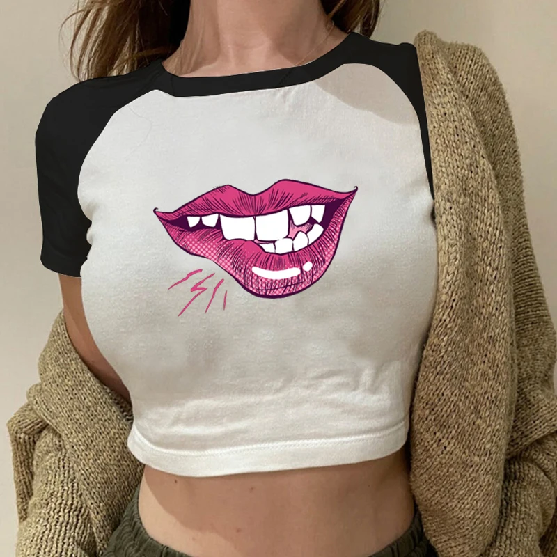 

Funny Lips Graphic Print Tshirt Harajuku Fashion Y2K Women Crop T-shirt Raglan Sleeves American Retro Streetwear Female T Shirt