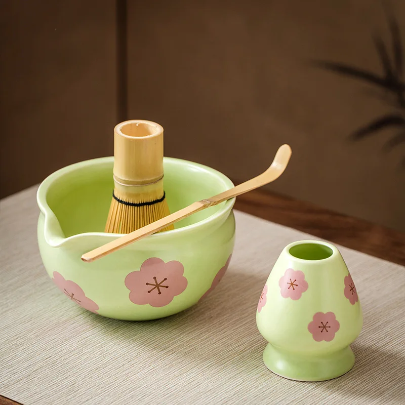 

BespritGift Sakura Matcha Set 1-2pc Japanese Floral Chawan with Spout Matcha Whisk Bamboo Brush Creative Ceramic Tea Gift Set